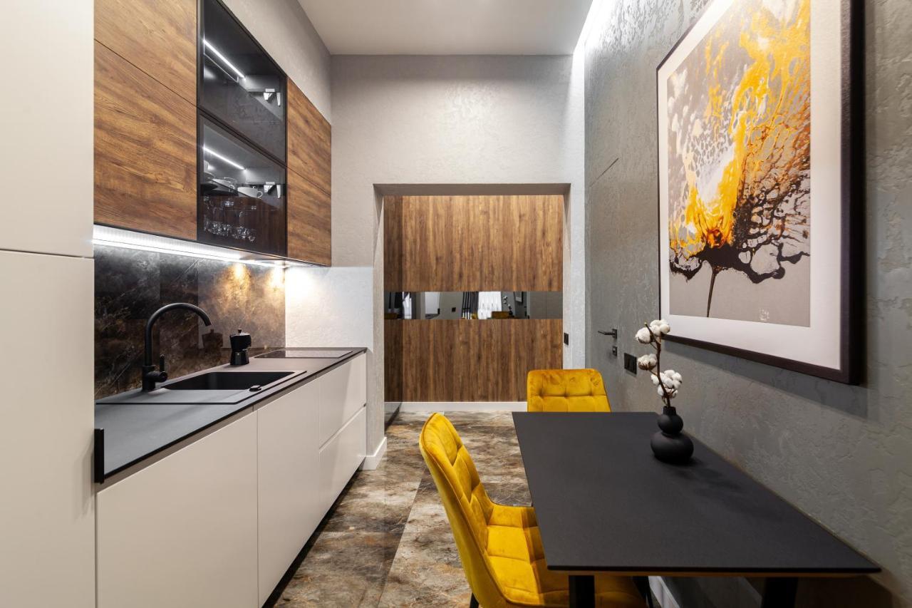 Dream Apartament On Drahomanova Street Lviv Extérieur photo