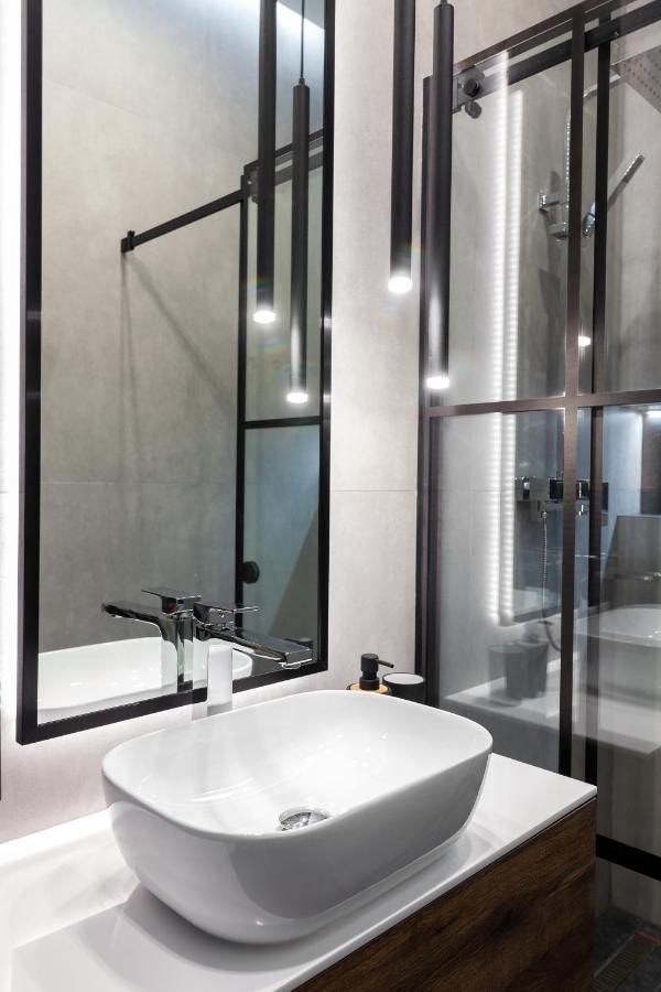 Dream Apartament On Drahomanova Street Lviv Extérieur photo