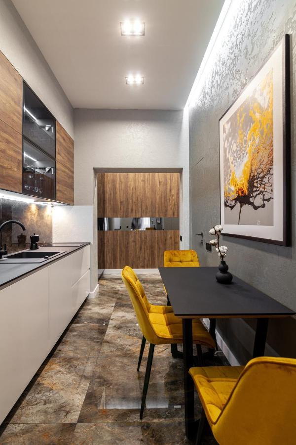 Dream Apartament On Drahomanova Street Lviv Extérieur photo