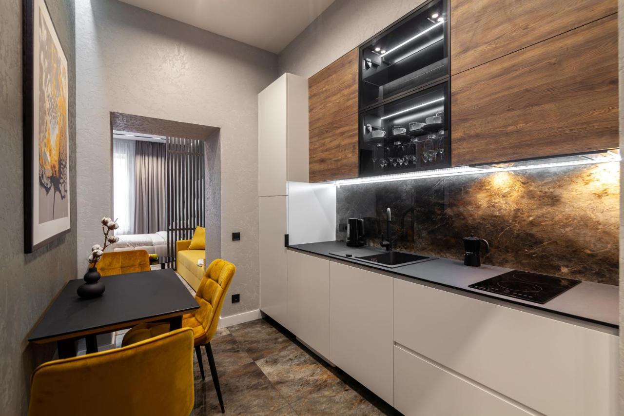 Dream Apartament On Drahomanova Street Lviv Extérieur photo