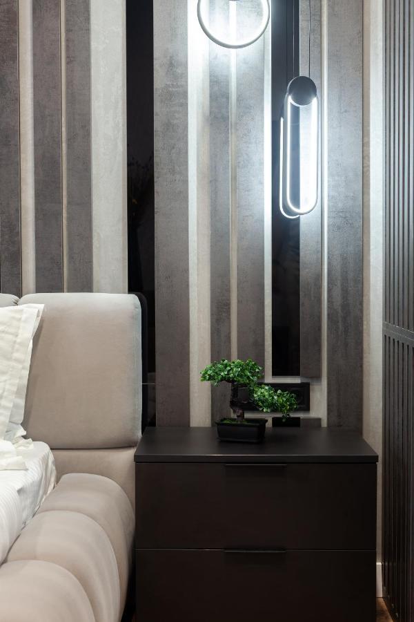 Dream Apartament On Drahomanova Street Lviv Extérieur photo